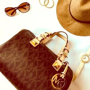 🚫SOLD🚫Michael Kors Grayson Signature PVC Satchel